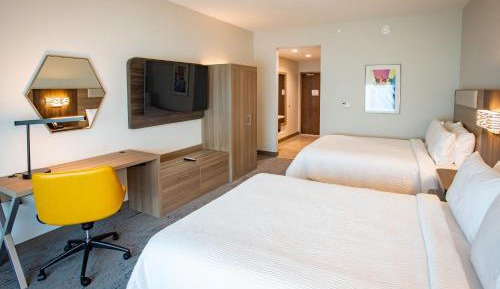 Standard Room with Two Queen Beds