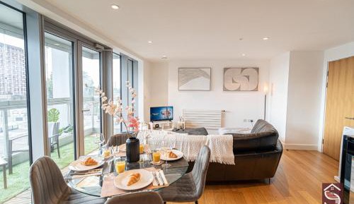 Two-Bedroom Apartment with Balcony