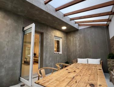 One-bedroom Loft Apartment 