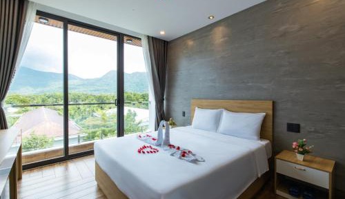 Standard Single Room with Mountain View