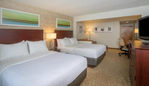 Standard Room with Two Queen Beds