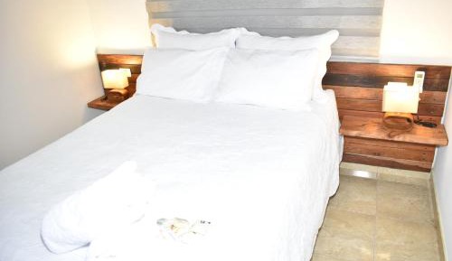 Queen Room with Shared Bathroom