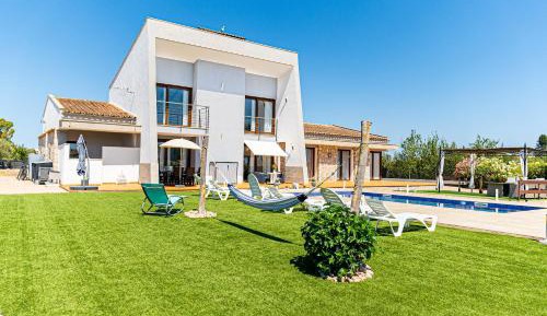 Villa with Private Pool