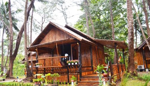 Bungalow with Partial Sea View