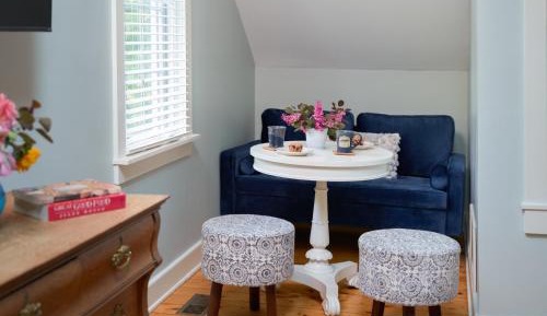 Queen room with Spa Bath -Golden Maple