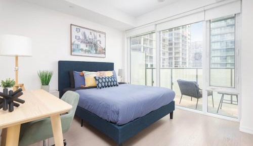 Apartment with City View