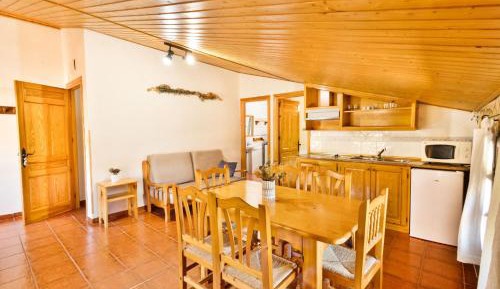 Apartment with Mountain View