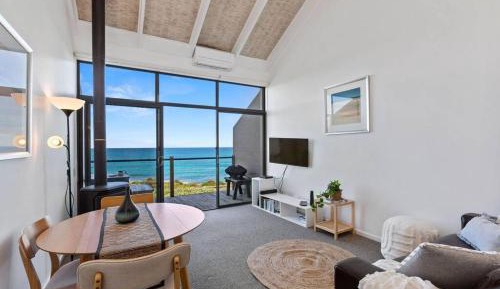 One-Bedroom Premium Apartment with Ocean View