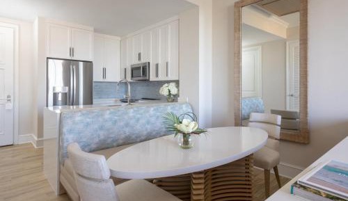 One-Bedroom Suite with City View