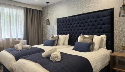 Double or Twin Room with Shower