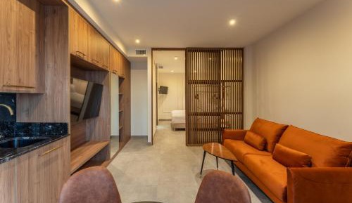 King Studio with Sofa Bed