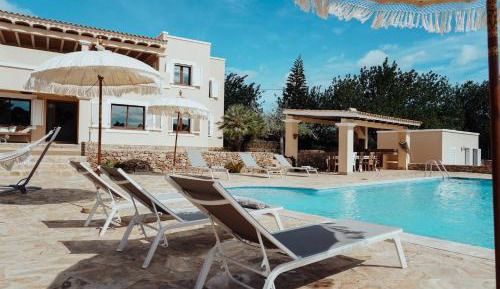 Villa with Garden View