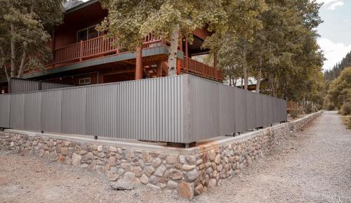 Bungalow - Water Front 