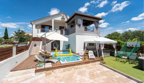Three-Bedroom Vacation Home 
