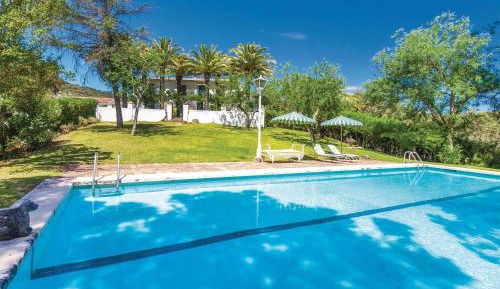 Five-Bedroom Holiday Home