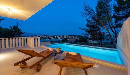 Three-Bedroom Vacation Home 