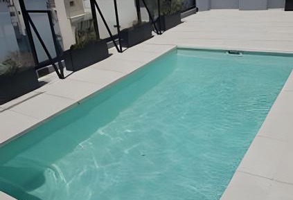 Deluxe One-Bedroom Apartment