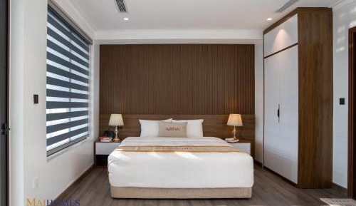 King Room with Lake View