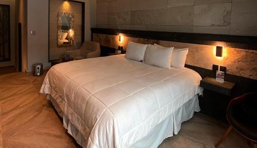 King Suite with Spa Bath