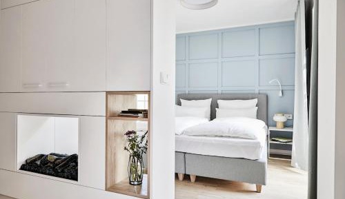 Wellness Studio mit Dampfbad und Balkon