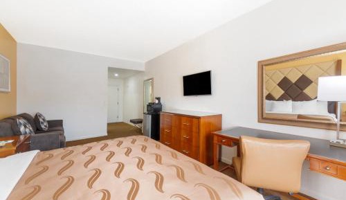 King Room with Shower - Disability Access/Non-Smoking - Interior Hall