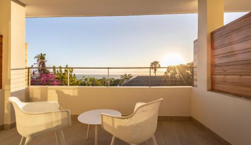 Luxury Sea Facing Suite 