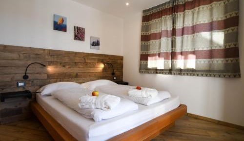 Triple Room with Mountain View