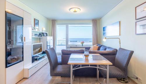 One-Bedroom Apartment with Balcony