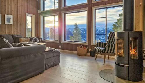 Three-Bedroom Holiday Home 