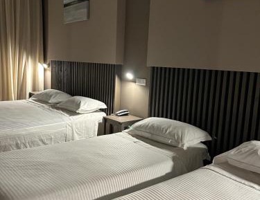 Classic Quadruple Room