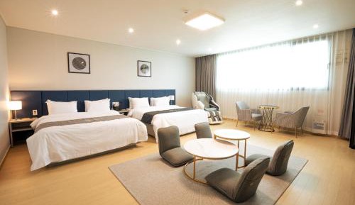 Family Twin Room