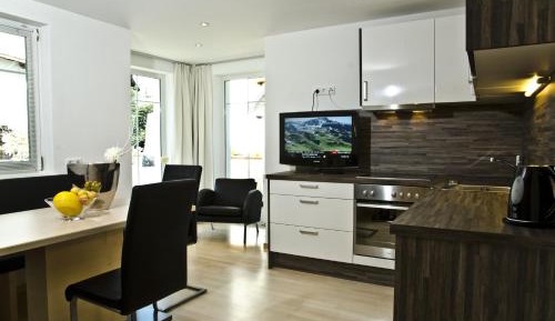 Apartment (4 Adults)
