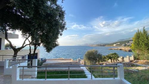 Villa - Beach Front