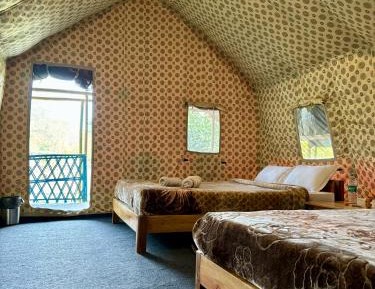 Safari Tent (Quad) with Private Bathroom