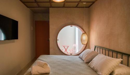 Deluxe Suite with Spa Bath