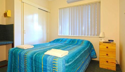 Deluxe One-Bedroom Apartment