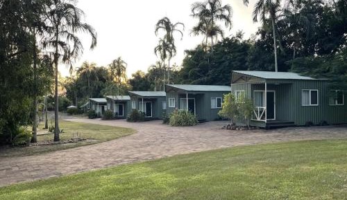 Villa with Garden View