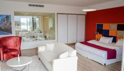 King Room with Spa Bath