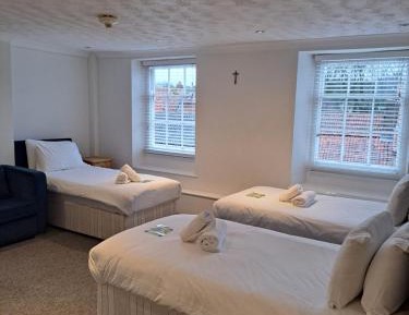 Triple Room with Private Bathroom