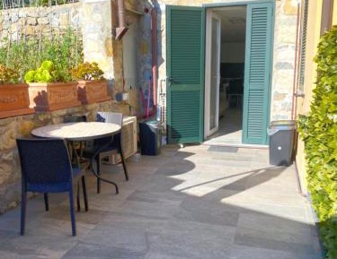 One-Bedroom Apartment with Terrace