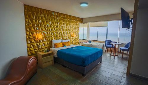 Deluxe Suite with Sea View