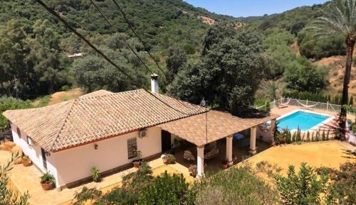 Family Room with Mountain View