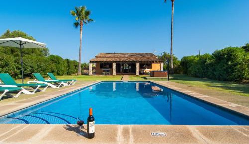 Villa with Garden View