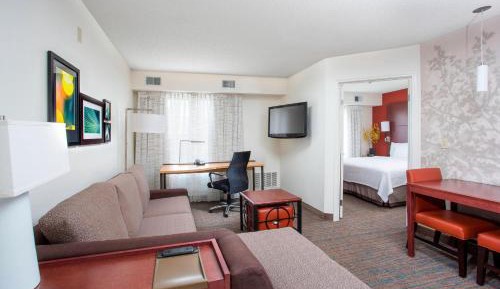 One-Bedroom King Suite