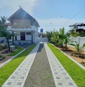 Villa with Garden View