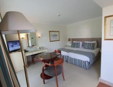 Classic Twin Room with Garden View
