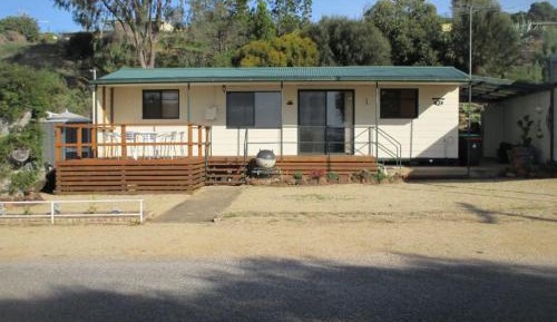 Three-Bedroom Holiday Home 