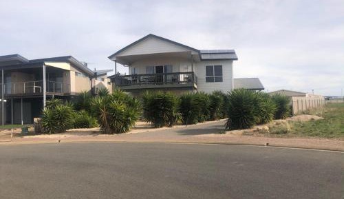 Four-Bedroom Holiday Home