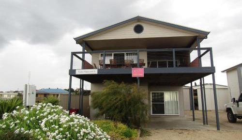 Four-Bedroom Holiday Home