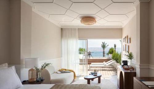 Garden Room with Jacuzzi